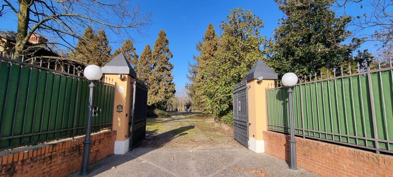 Farolfi Apartments Villa Galliera Bologna Bagian luar foto